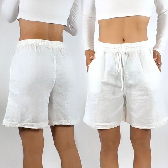 Vintage Y2K White Two Piece Windbreaker Jacket and Shorts / Size: Small - Picture 3 of 13